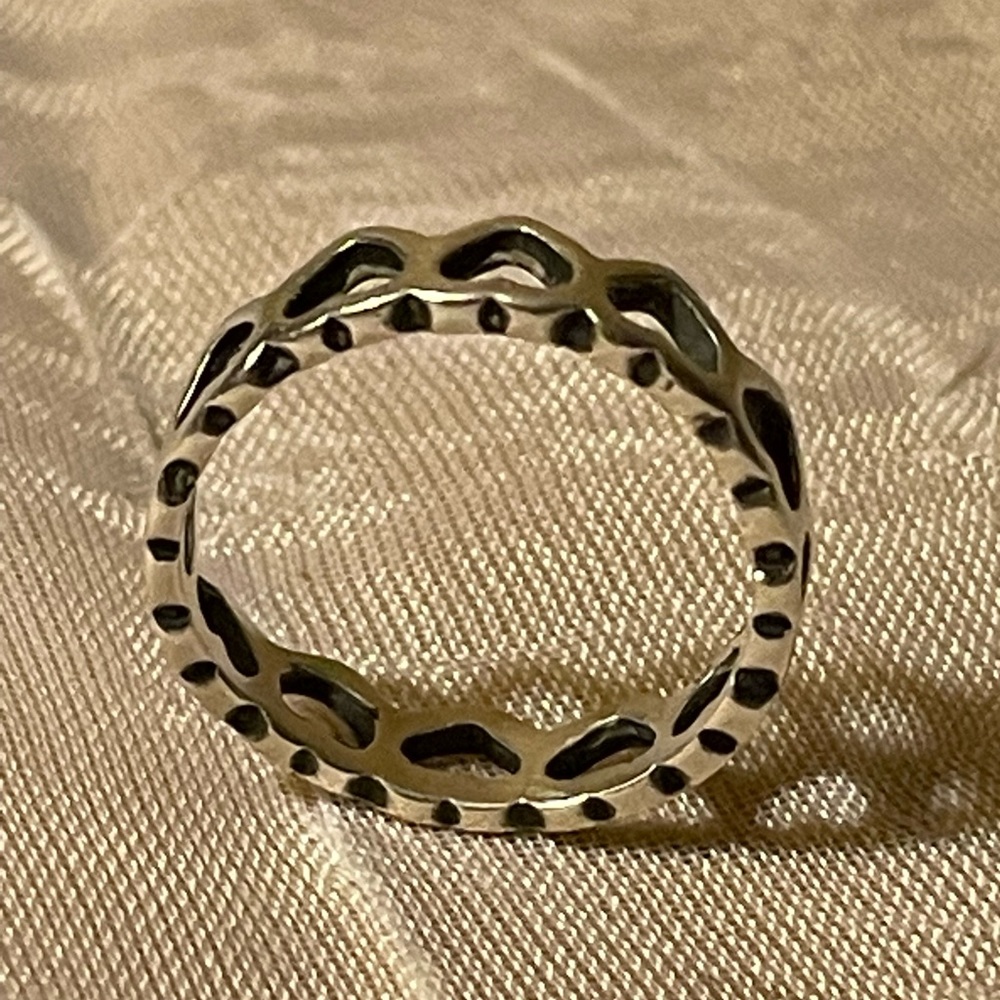 James Avery Tiny Hearts Band Sterling Silver Gem